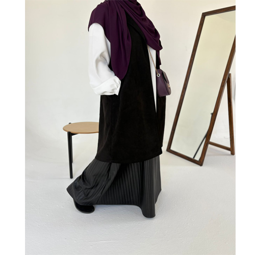 Vests and Cardigans - La Boutique