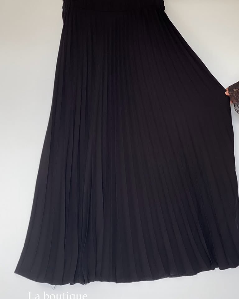 Pleated Skirt